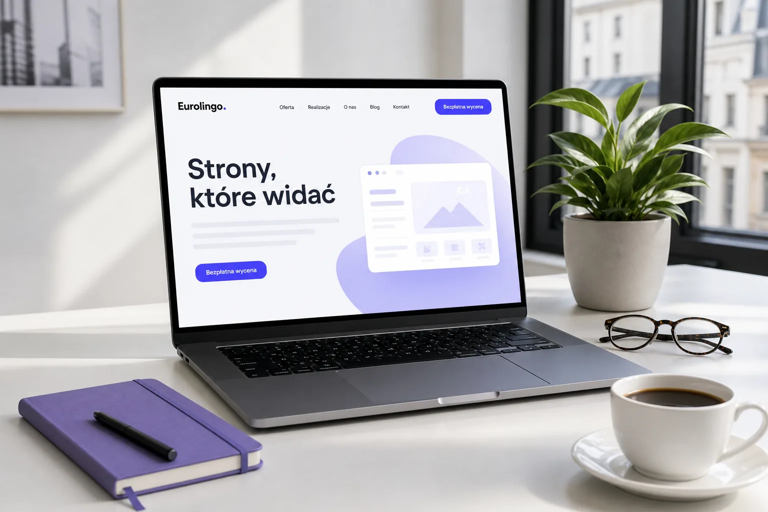 Laptop na jasnym biurku prezentujący stronę Eurolingo z hasłem „Strony, które widać”